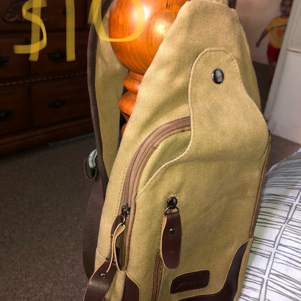 Bags - Picture 6 of 8